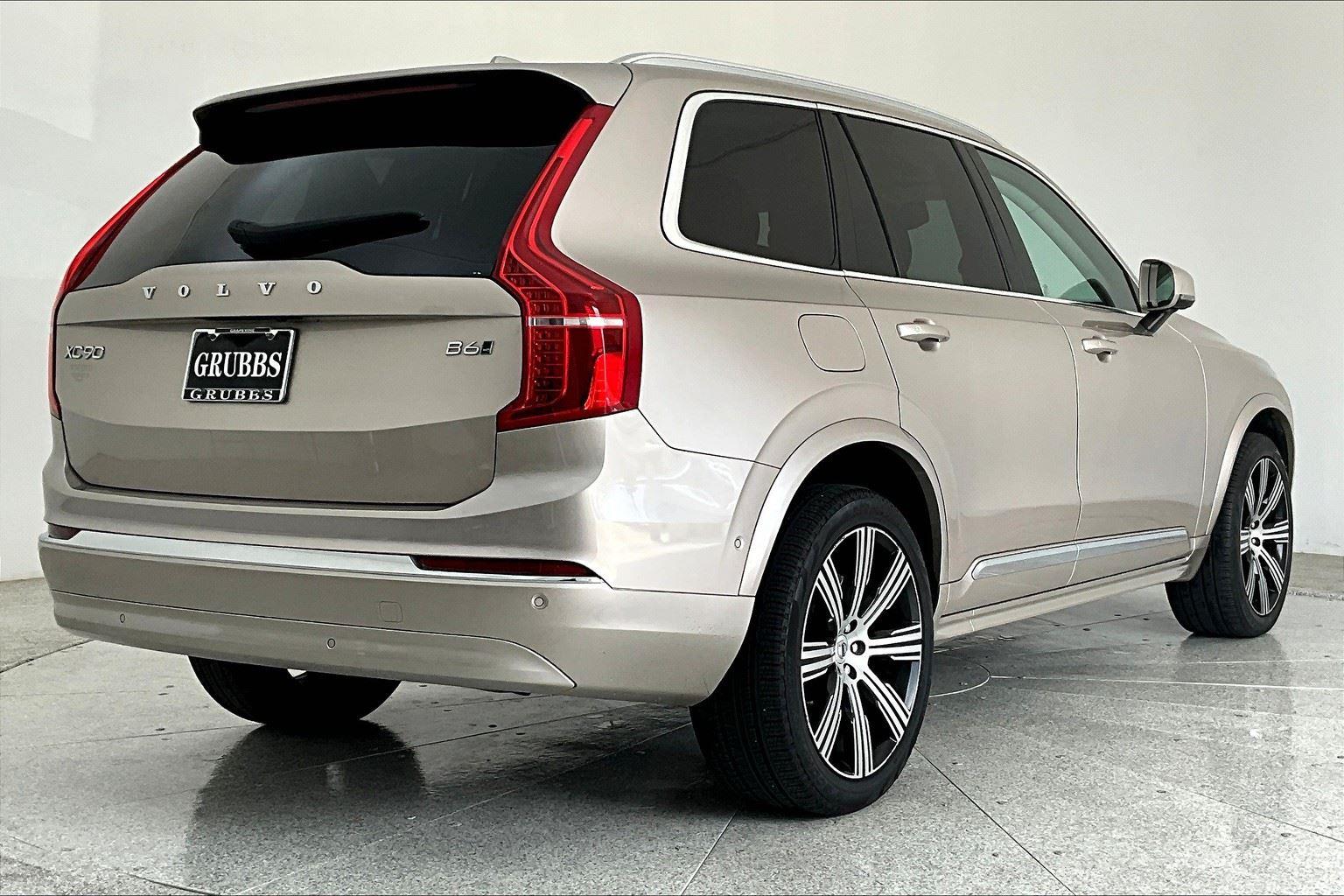2023 Volvo XC90 Ultimate photo 2