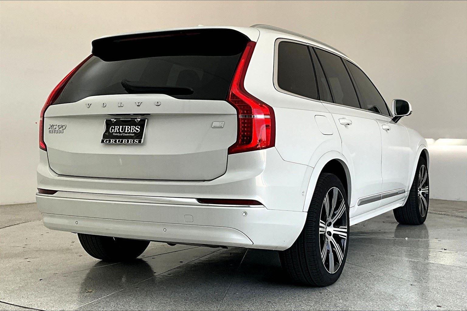 2024 Volvo XC90 Recharge T8 Plus photo 2
