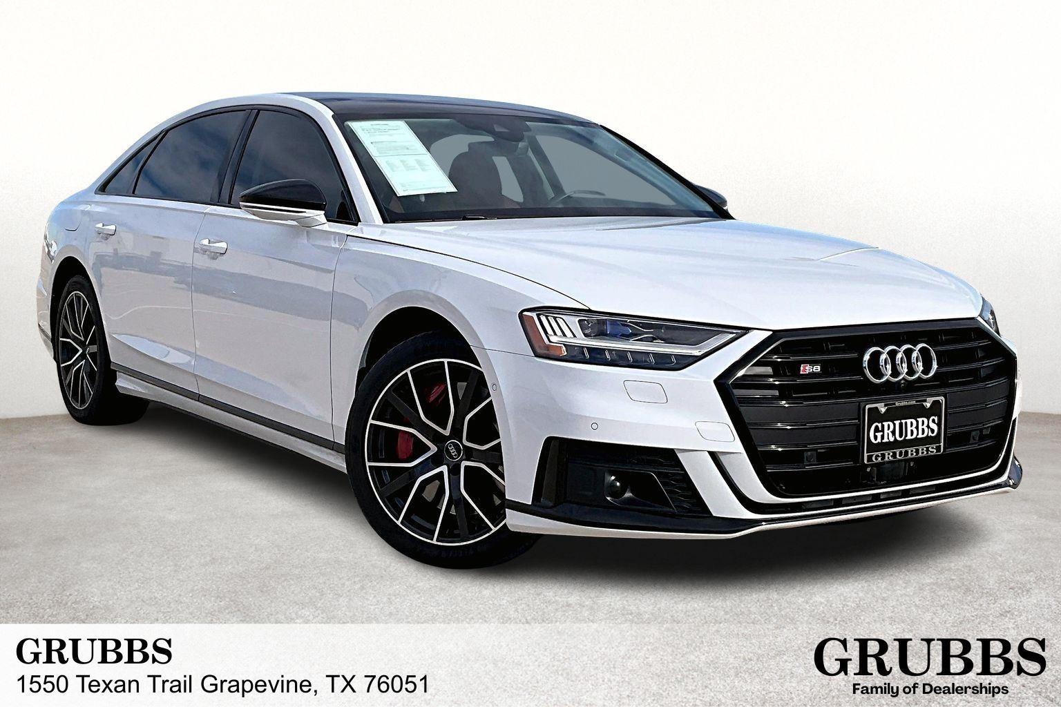 2020 Audi S8 Base's photo