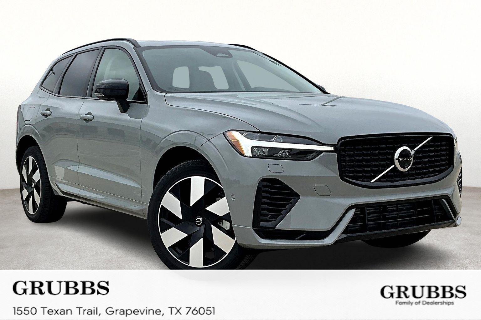 2025 Volvo XC60 Plus's photo