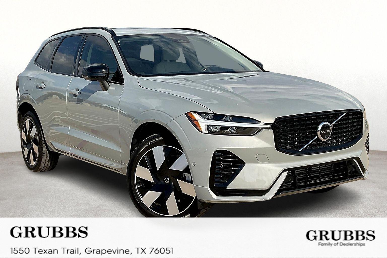 2025 Volvo XC60 T8 Plus Dark AWD's photo