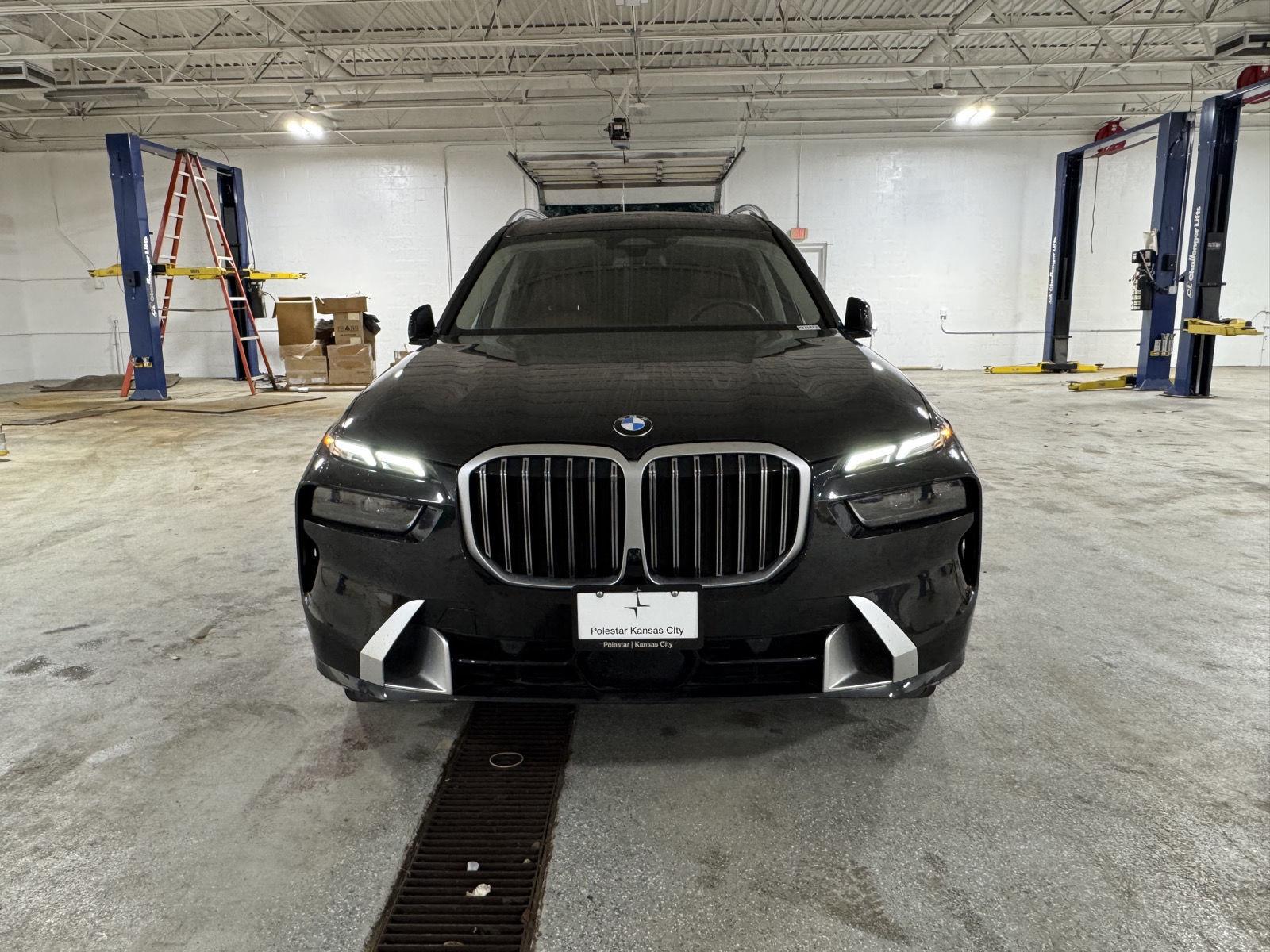 Used 2026 BMW X7 40i with VIN 5UX23EM05T9076612 for sale in Kansas City