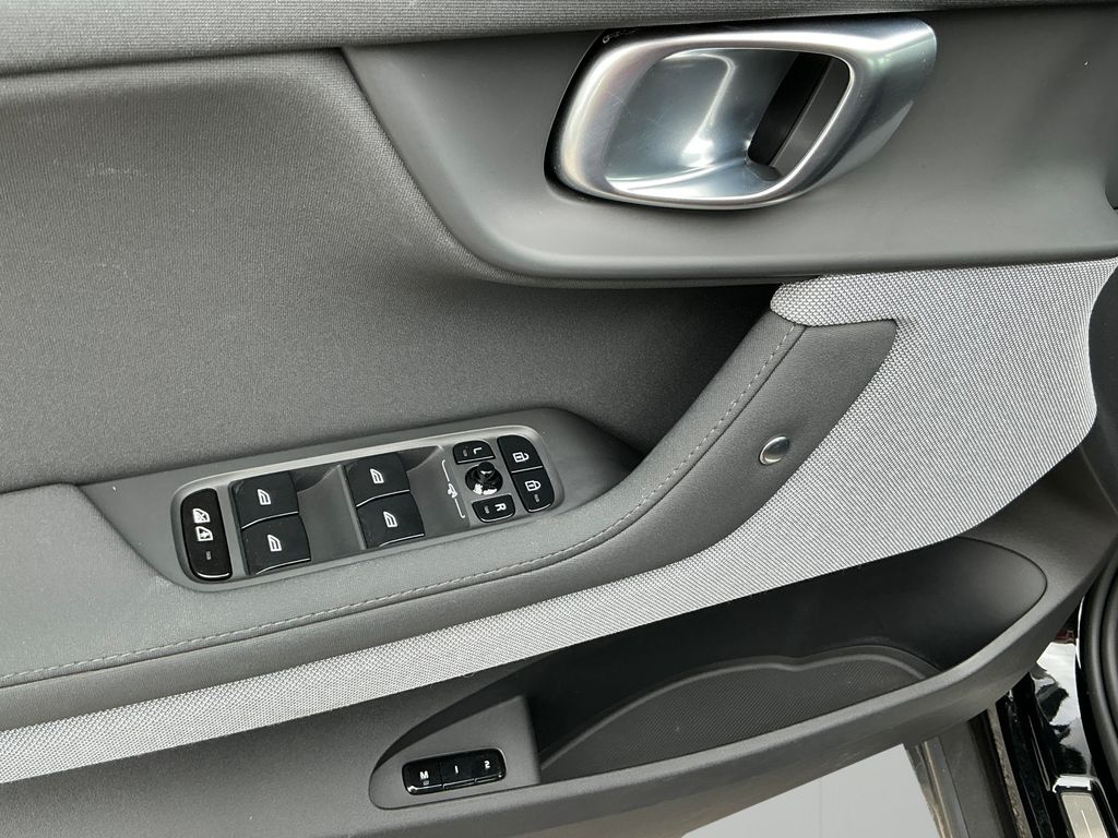 2023 Polestar 2 - Photo 15