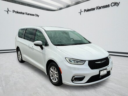 2023 Chrysler Pacifica Touring L Minivan/Van
