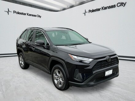 2025 Toyota RAV4 XLE SUV
