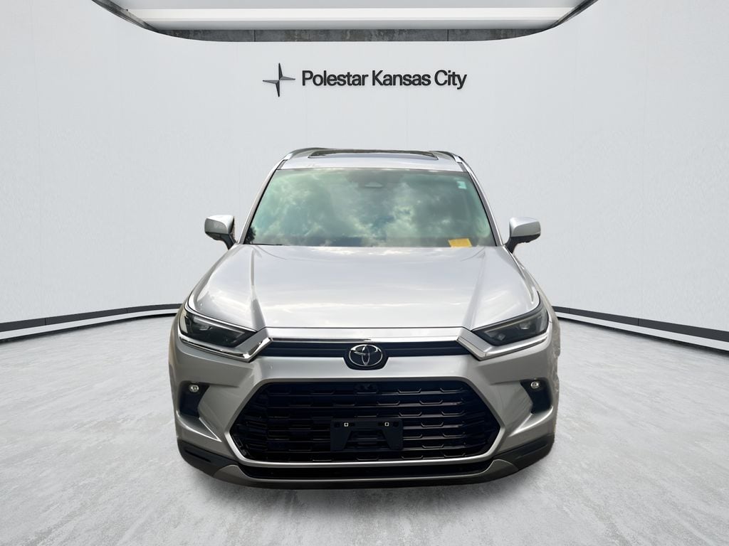 Used 2024 Toyota Grand Highlander Limited with VIN 5TDAAAB56RS044868 for sale in Kansas City