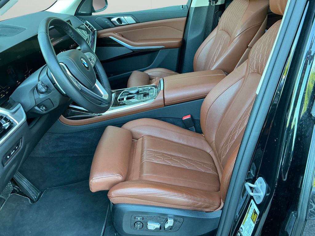 2026 BMW X7 40i - Photo 13