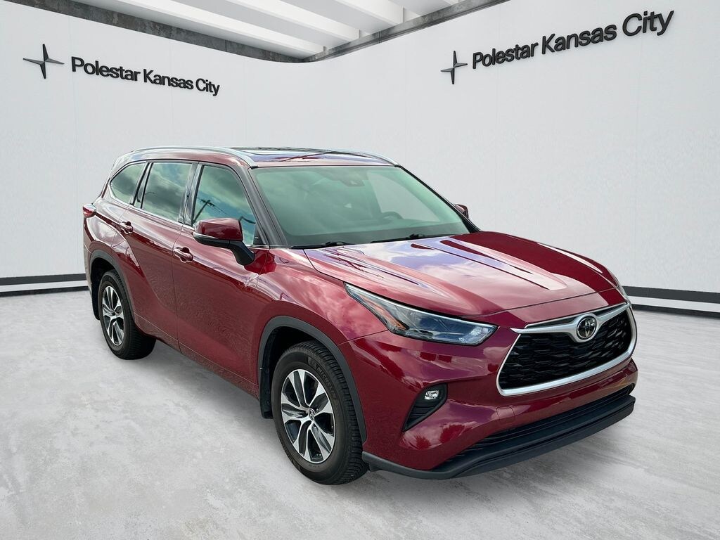 Used 2022 Toyota Highlander XLE SUV
