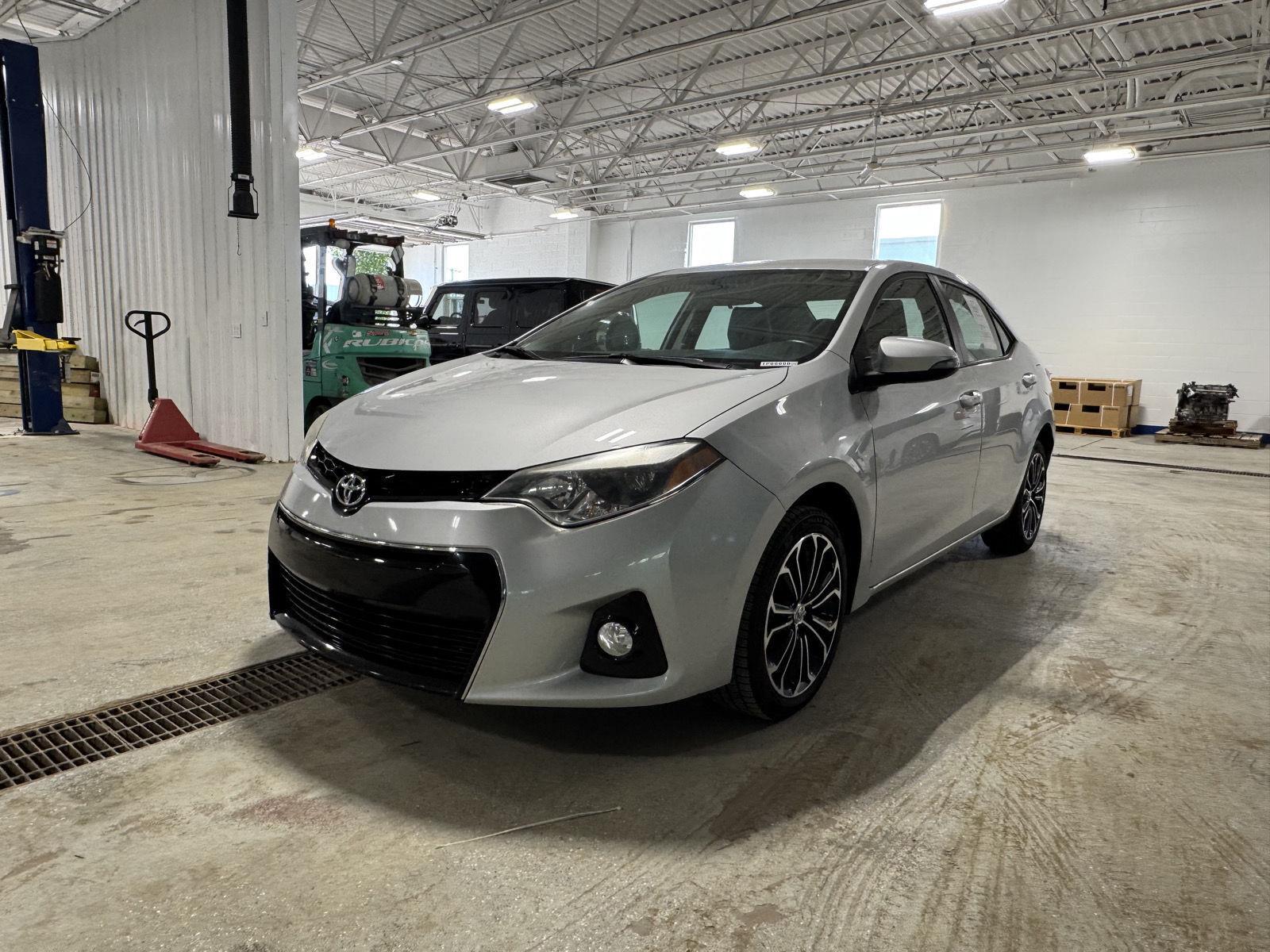Used 2014 Toyota Corolla S Plus with VIN 5YFBURHEXEP089638 for sale in Kansas City