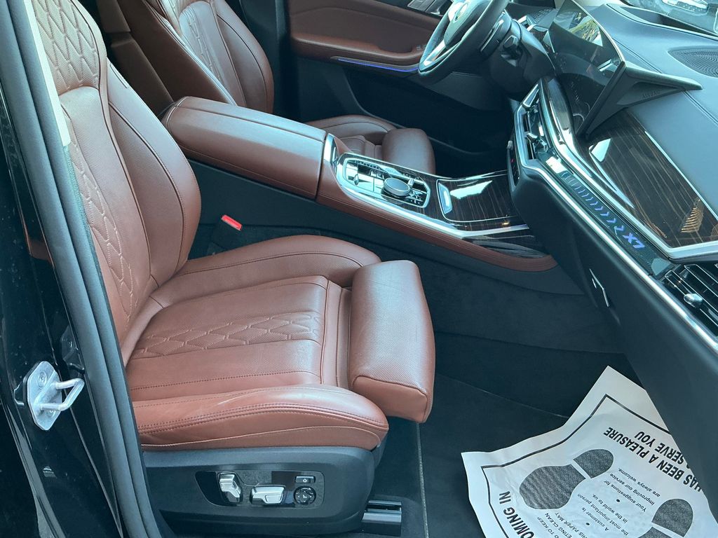 2026 BMW X7 40i - Photo 20