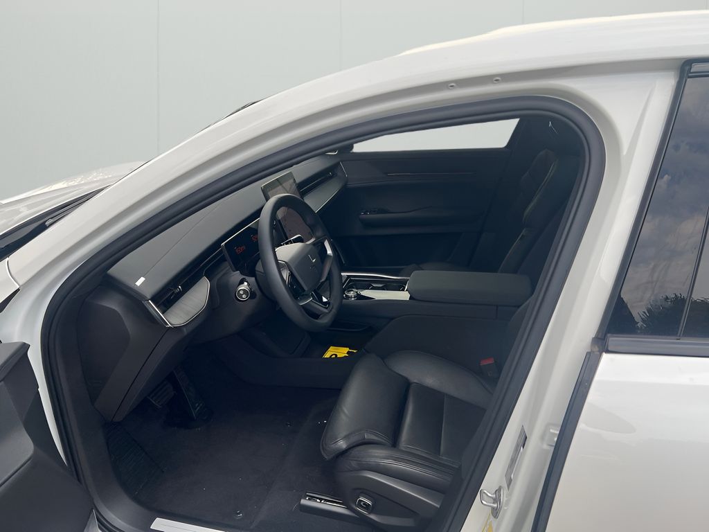 2025 Polestar 3 - Photo 10
