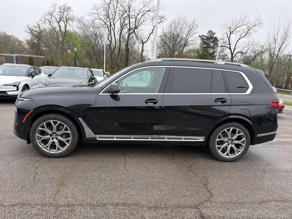 Used 2026 BMW X7 40i with VIN 5UX23EM05T9076612 for sale in Kansas City
