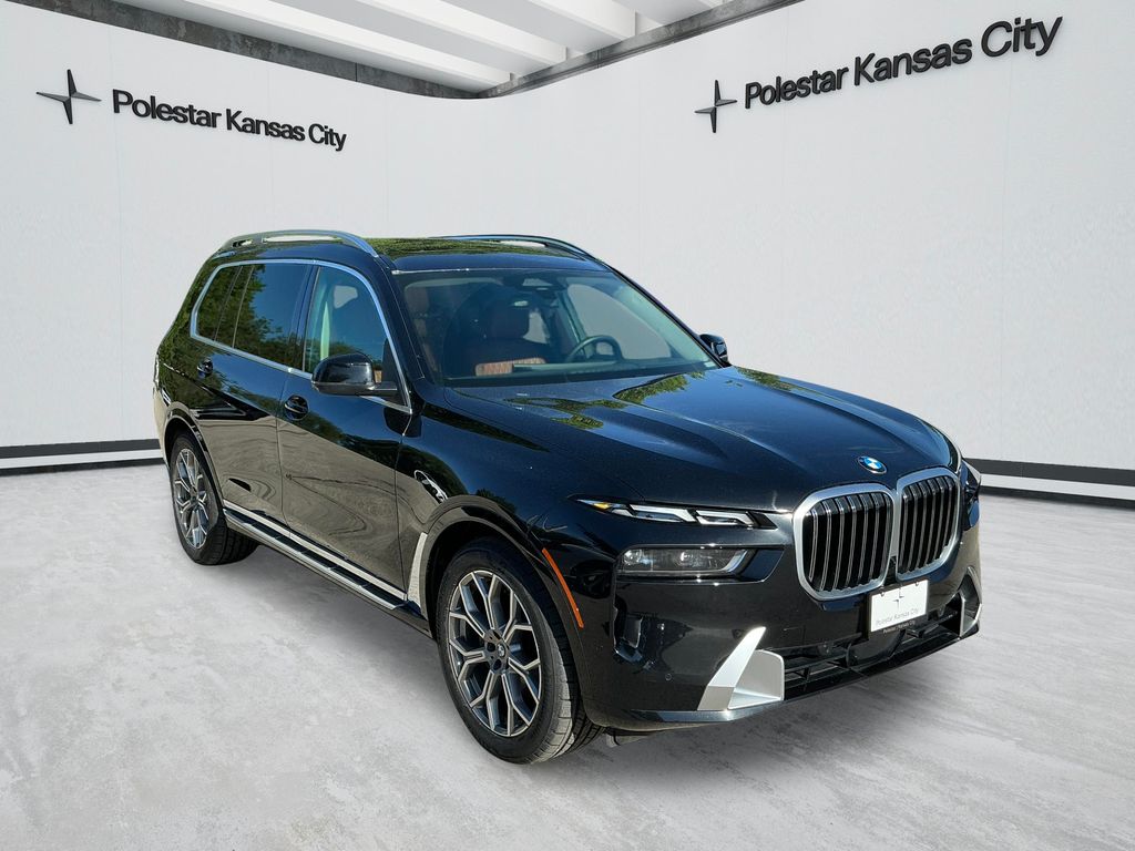 Used 2026 BMW X7 40i with VIN 5UX23EM05T9076612 for sale in Kansas City