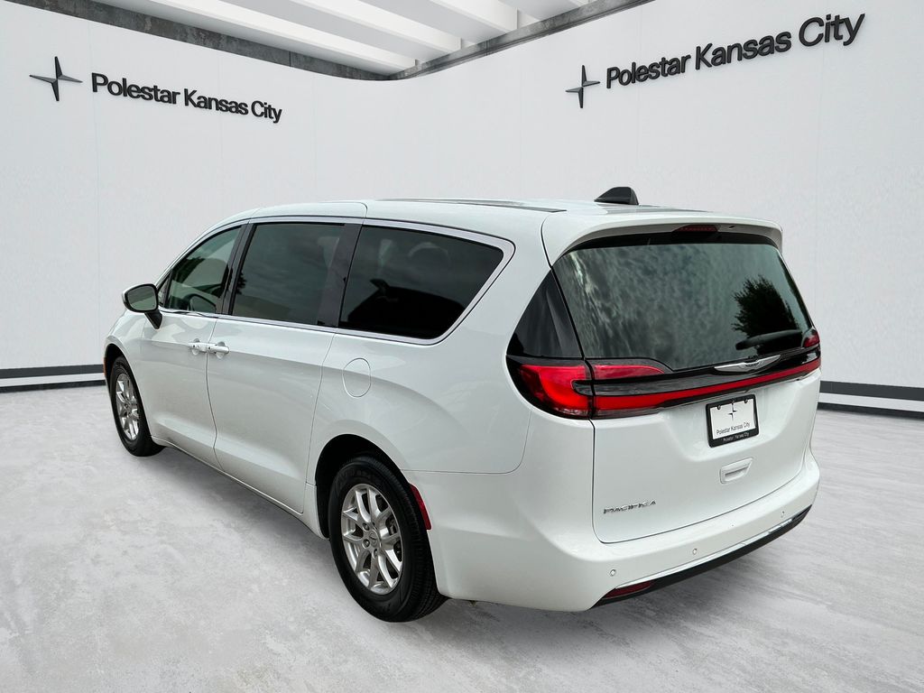 2023 Chrysler Pacifica Touring L - Photo 7