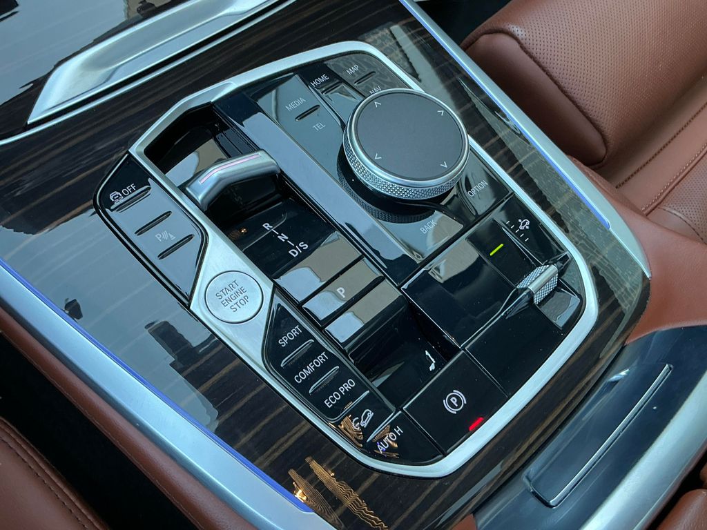 2026 BMW X7 40i - Photo 22