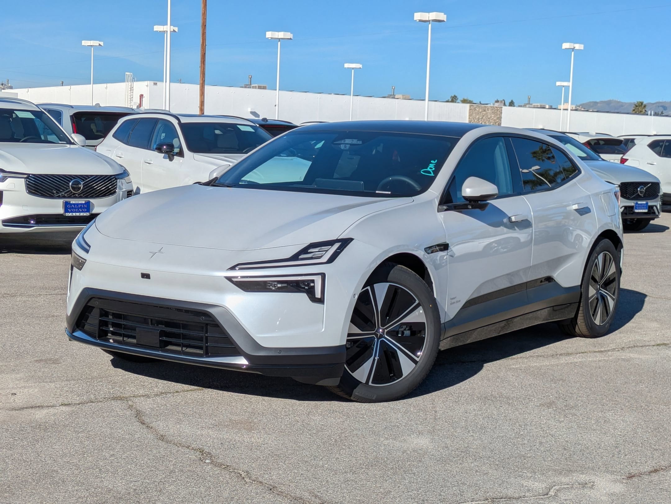 2026 Polestar 4 Standard's photo