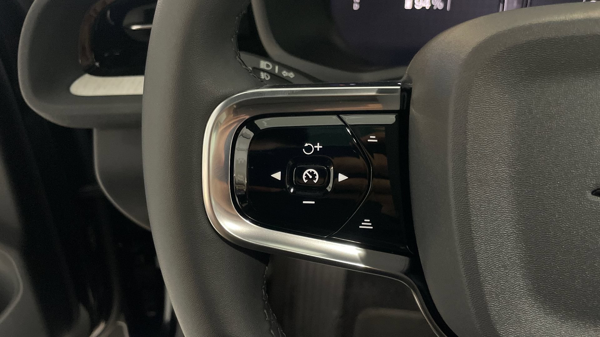 2023 Polestar 2 Performance - Photo 9