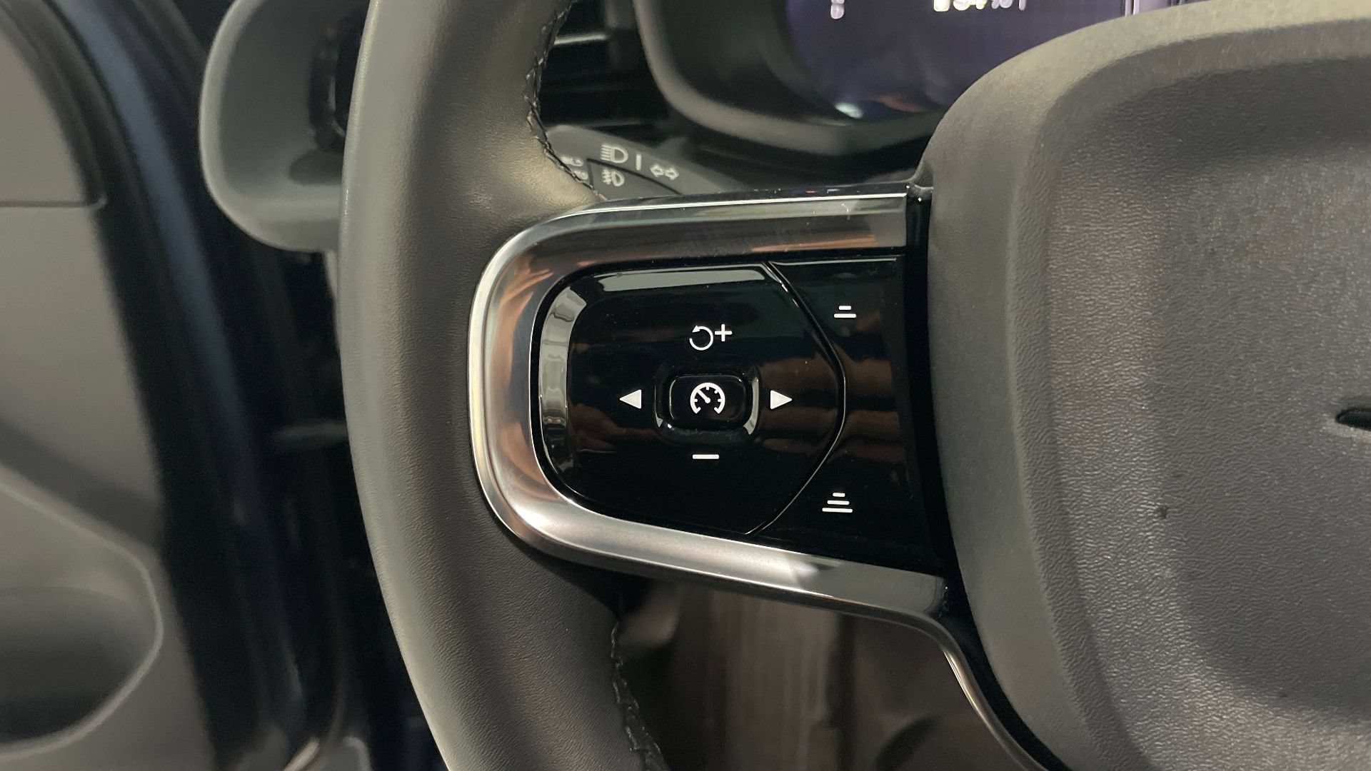 2023 Polestar 2 Plus - Photo 10