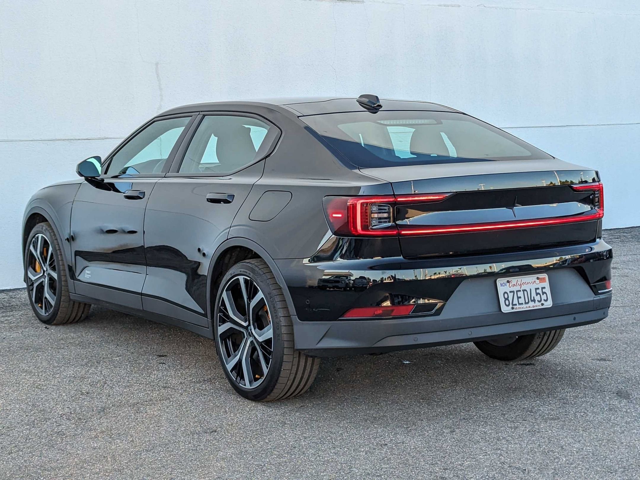 2022 Polestar Polestar 2 Long Range Dual Motor photo 2