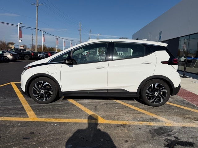 Used 2022 Chevrolet Bolt EV 2LT with VIN 1G1FX6S03N4100575 for sale in Lisle, IL