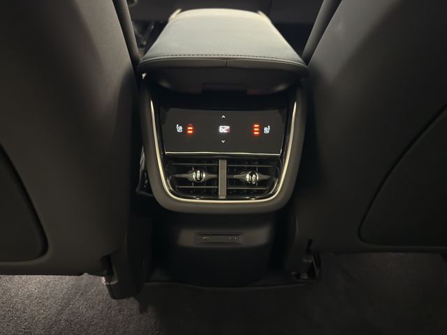 2025 Polestar 3 Performance - Photo 24