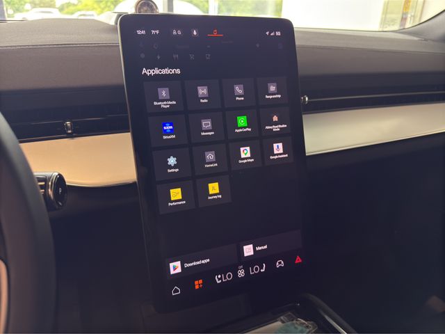 2025 Polestar 3 - Photo 25