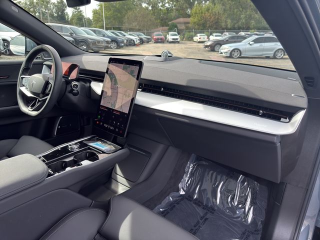 2025 Polestar 3 - Photo 27