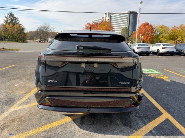 2023 Nissan ARIYA Venture photo 3