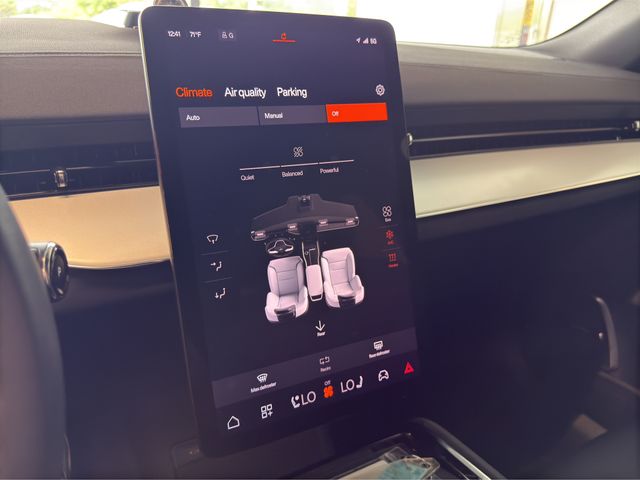 2025 Polestar 3 - Photo 27