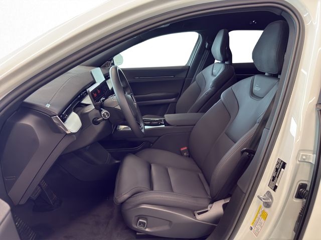 2025 Polestar 3 - Photo 35