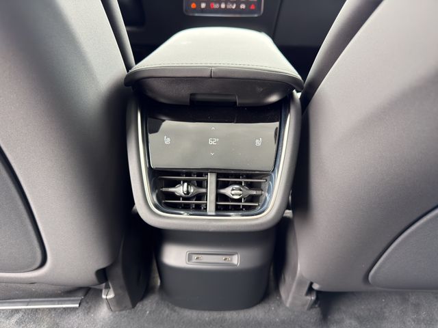 2025 Polestar 3 Performance - Photo 24