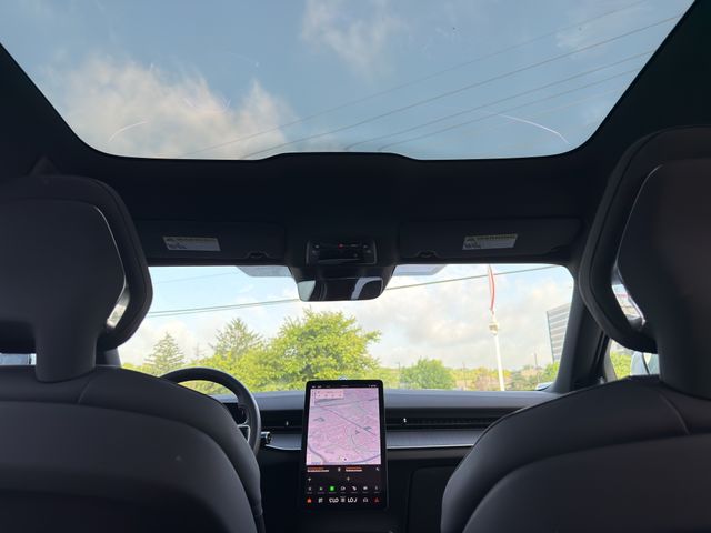 2025 Polestar 3 - Photo 23