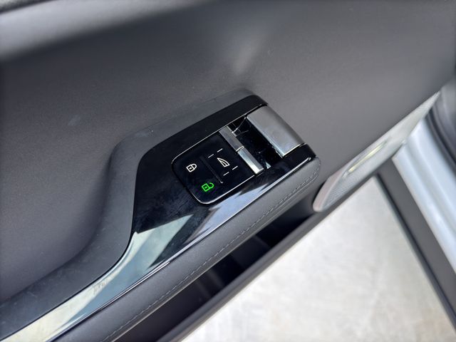 2025 Polestar 3 - Photo 20