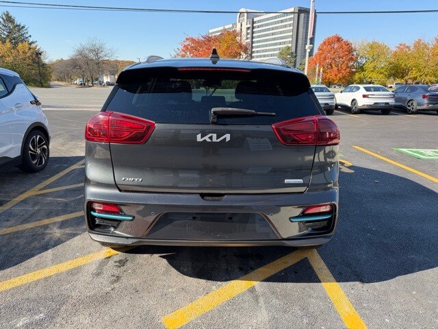 2022 Kia Niro EV EX Premium photo 2