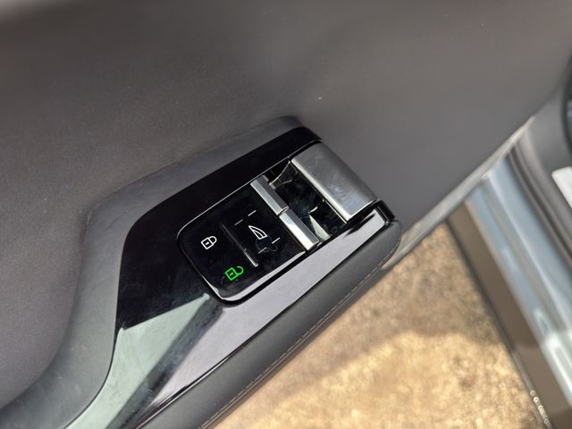 2025 Polestar 3 - Photo 20
