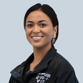 Staff member Lina Christoper from ID_4afdf0