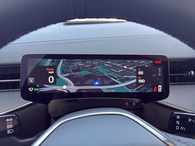 2025 Polestar 3 - Photo 11