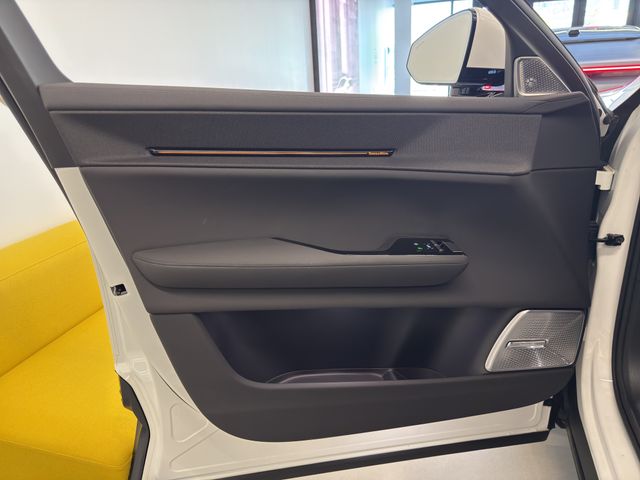 2025 Polestar 3 Performance - Photo 19