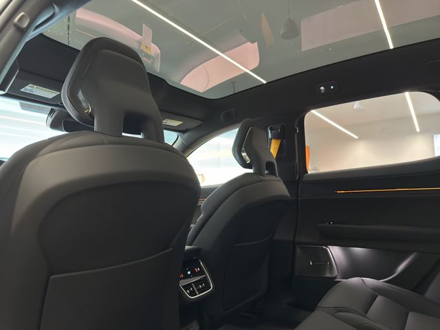 2025 Polestar 3 Performance - Photo 22