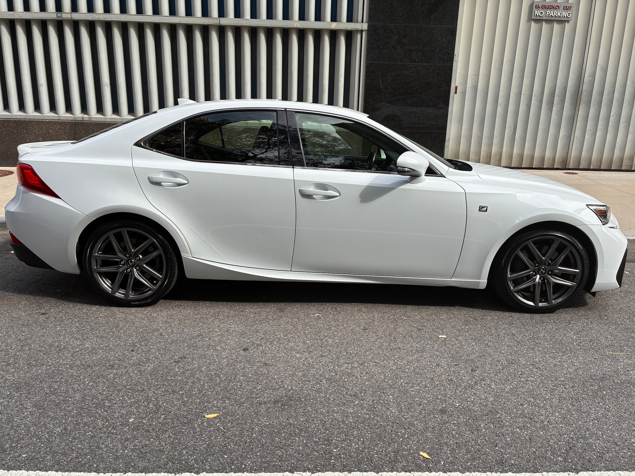 2017 Lexus IS 300 - Photo 7