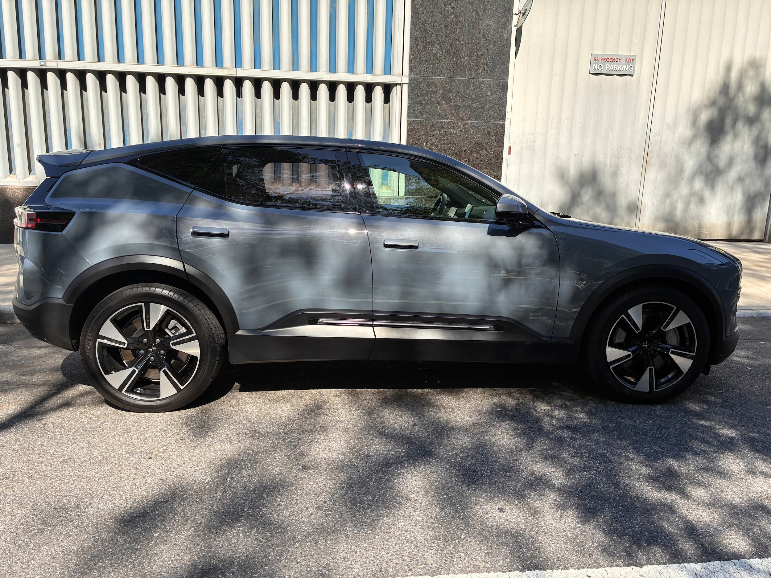 2025 Polestar 3 - Photo 7