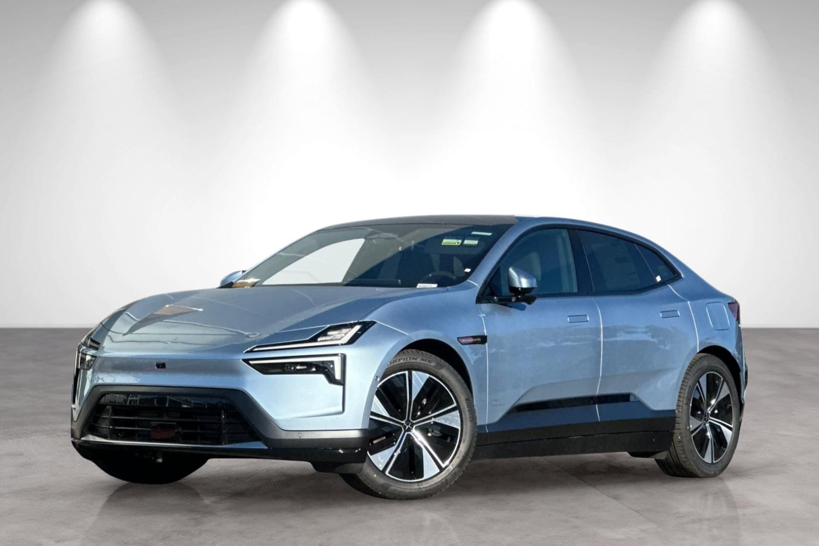 2026 Polestar 4 Base's photo