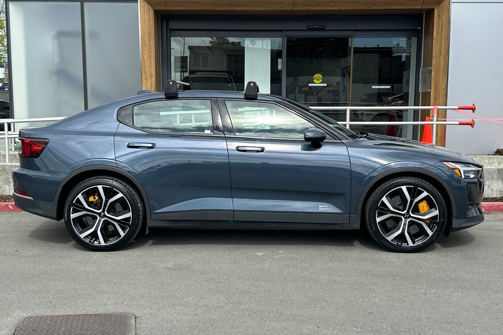 2023 Polestar 2 Long Range Dual Motor Performance Plus photo 3