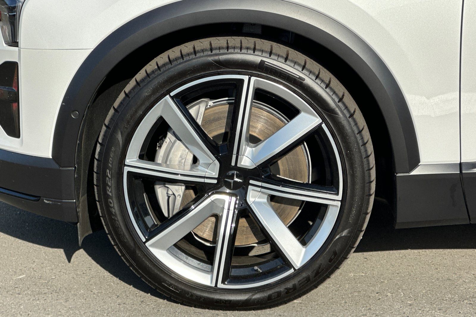 2025 Polestar 3 - Photo 11
