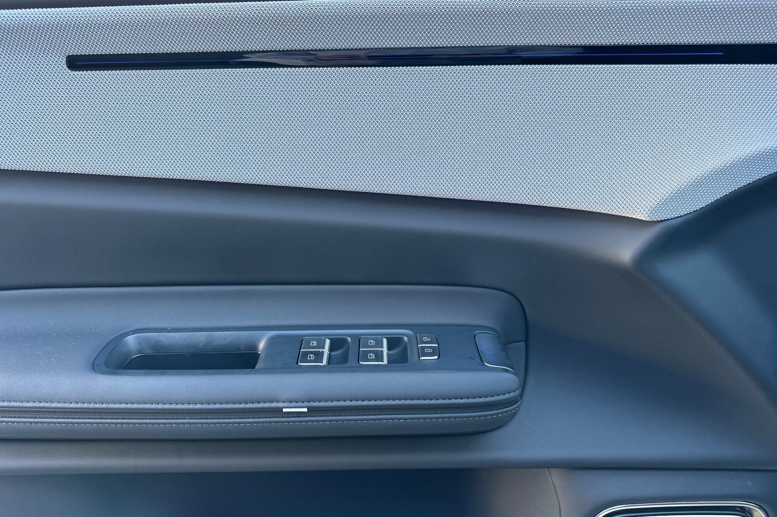 2026 Polestar 4 Base - Photo 14