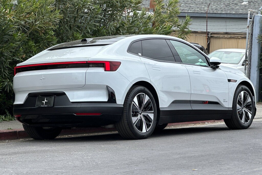 New 2026 Polestar 4 Long Range Dual Motor SUV
