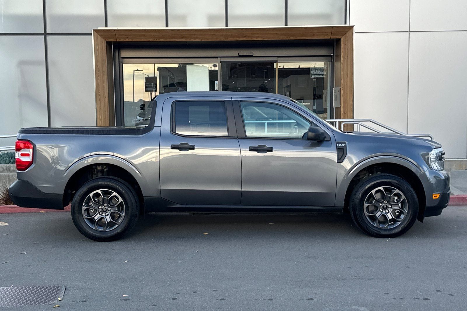 2024 Ford Maverick XLT photo 3