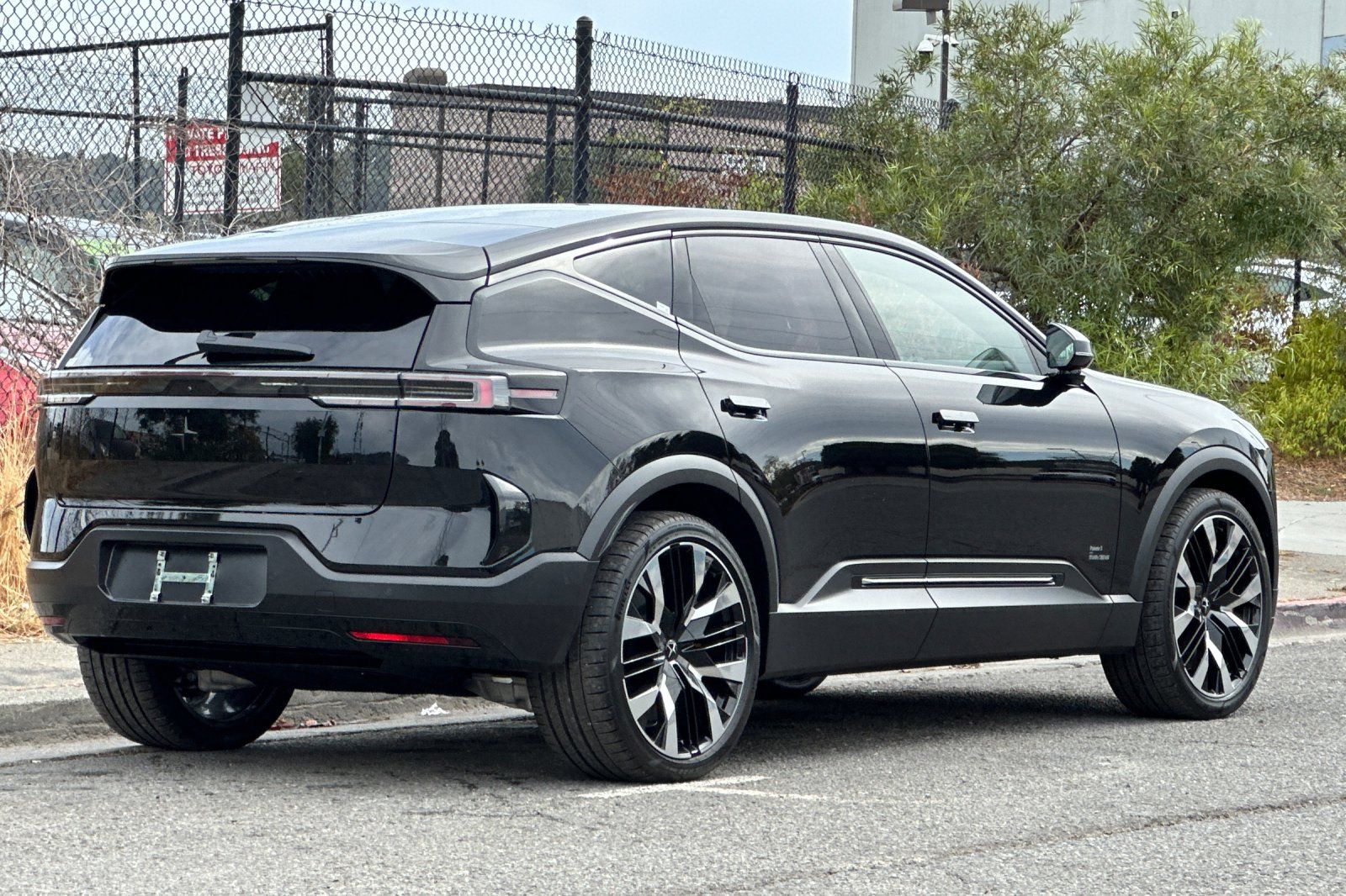 2025 Polestar Polestar 3 photo 2