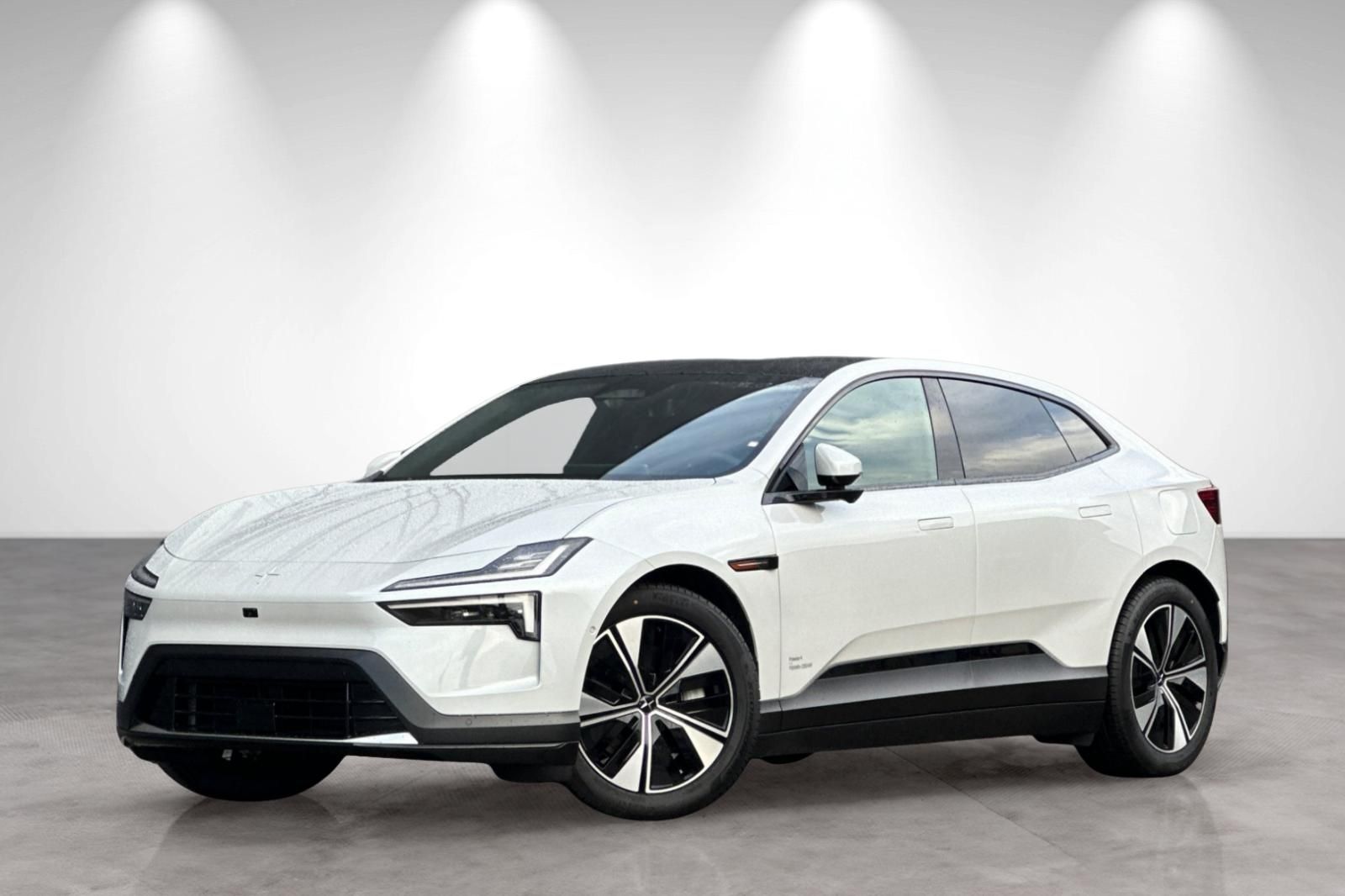 2026 Polestar 4 Base's photo