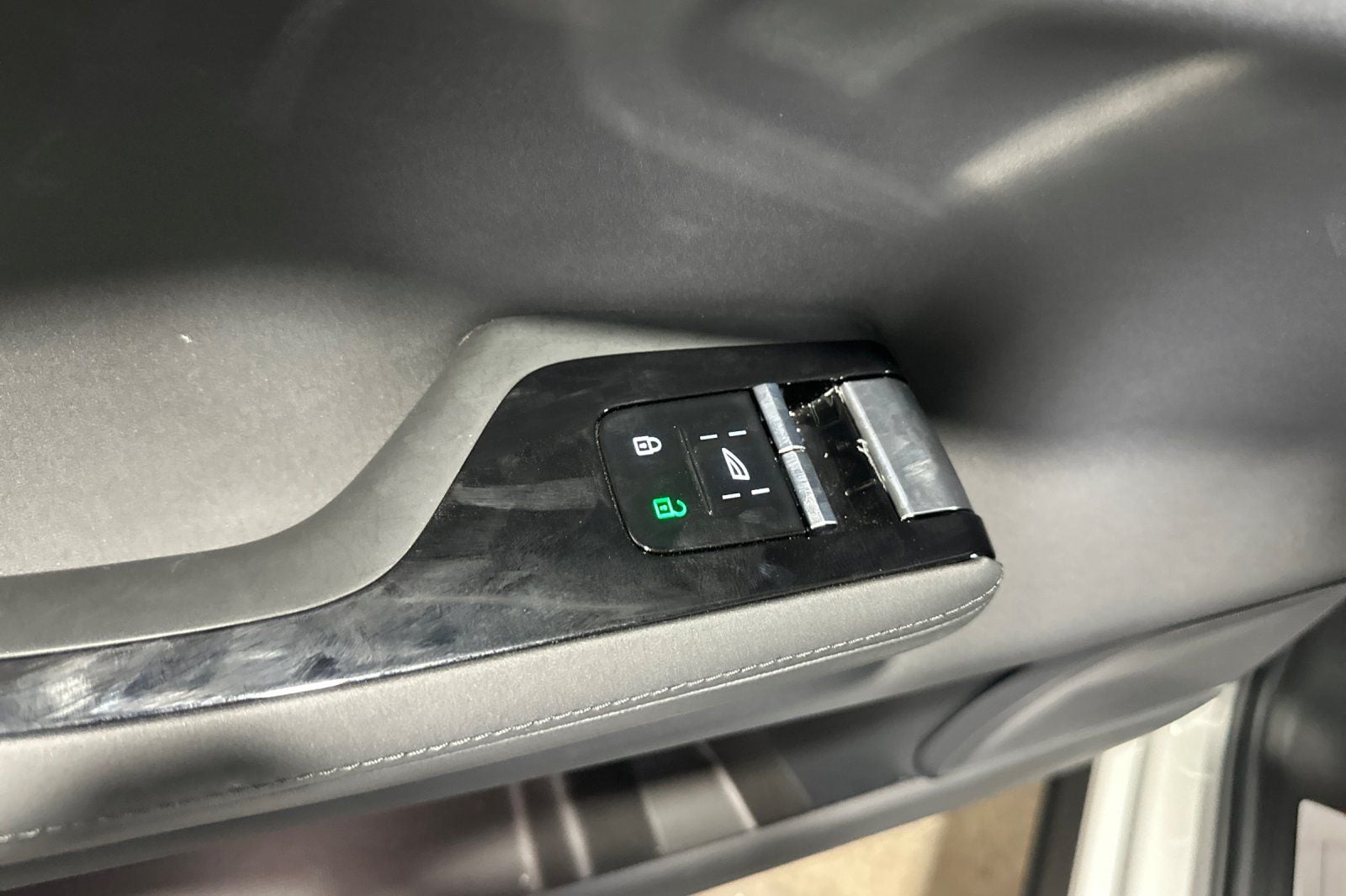 2025 Polestar 3 - Photo 14
